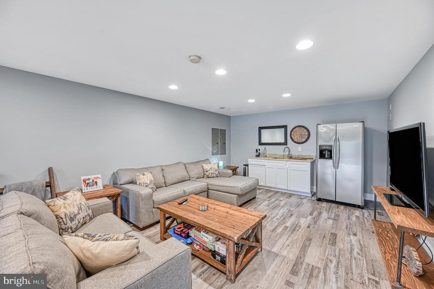 845 Elnor Road photo 37