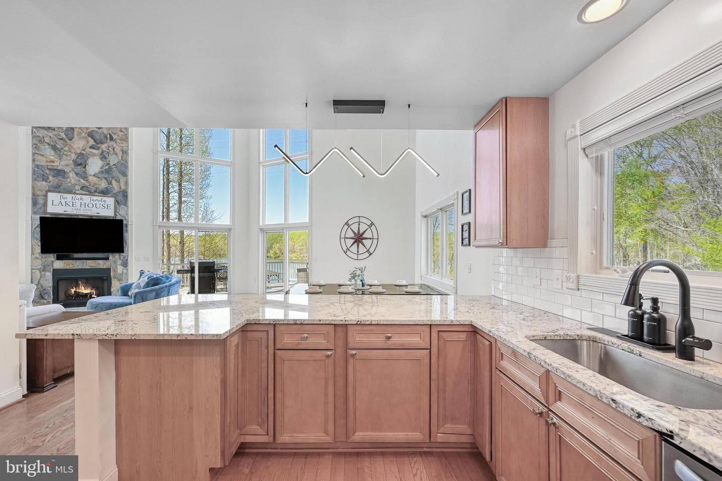 845 Elnor Road photo 9