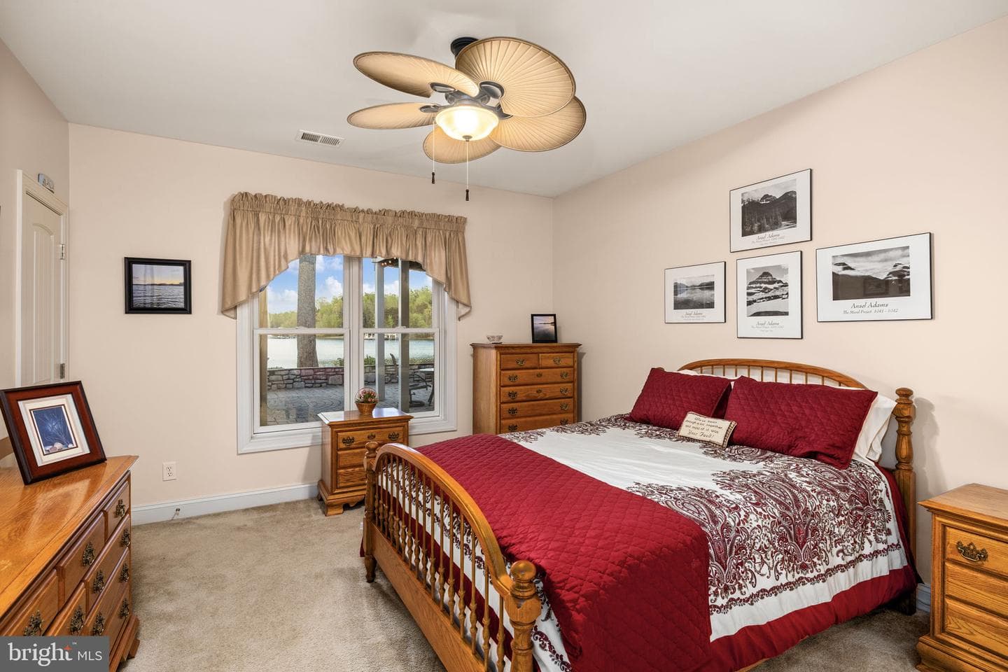 544 Ark Avenue photo 68