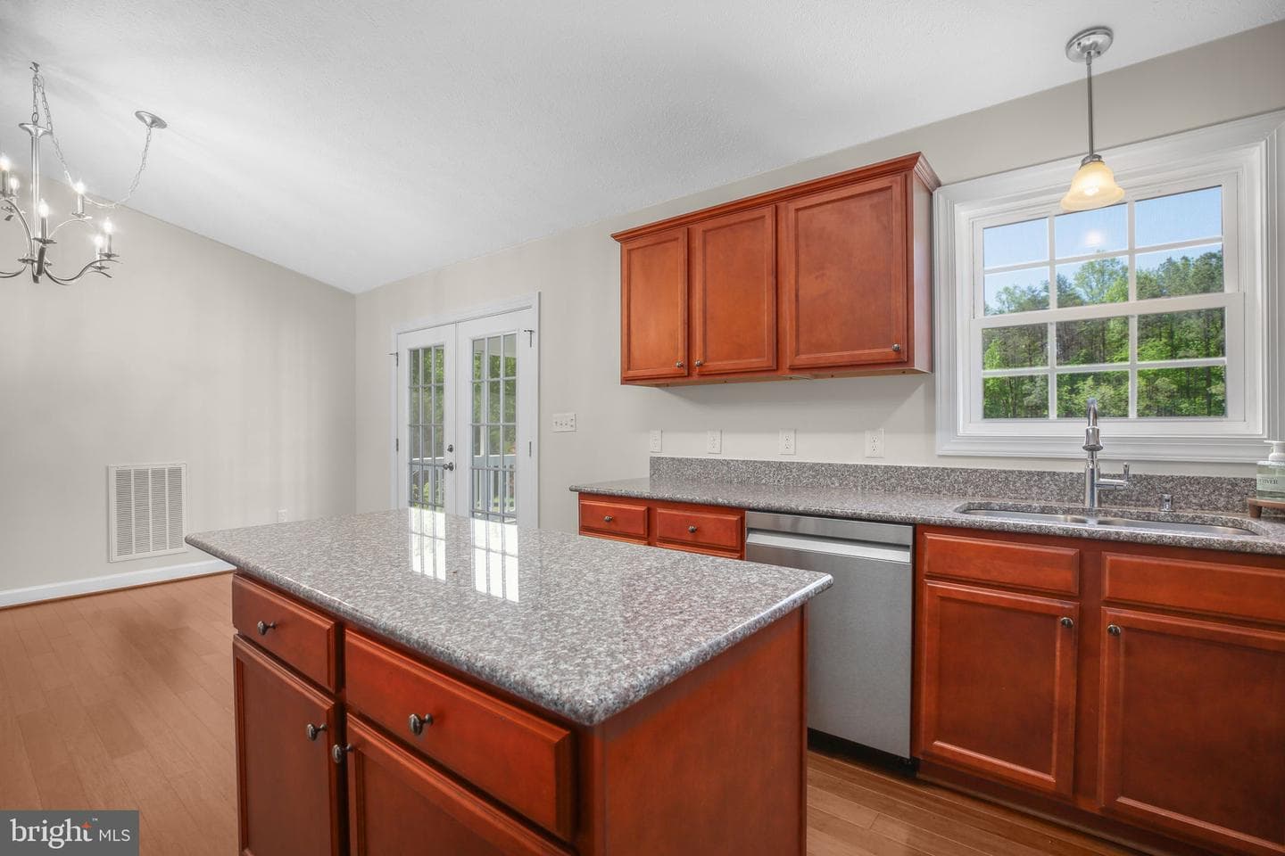 33 Austin Way photo 44