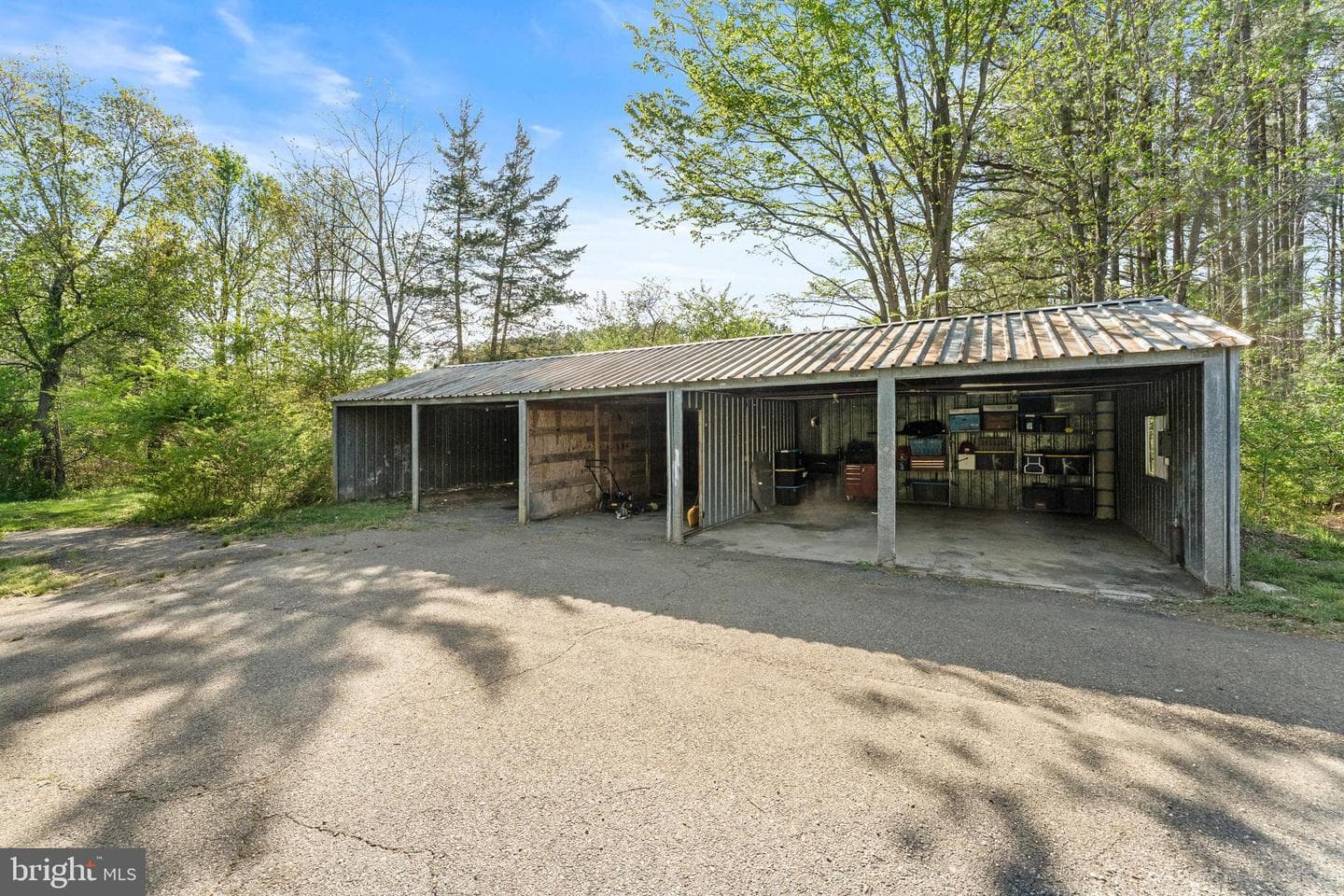 18634 Louisa Rd photo 35