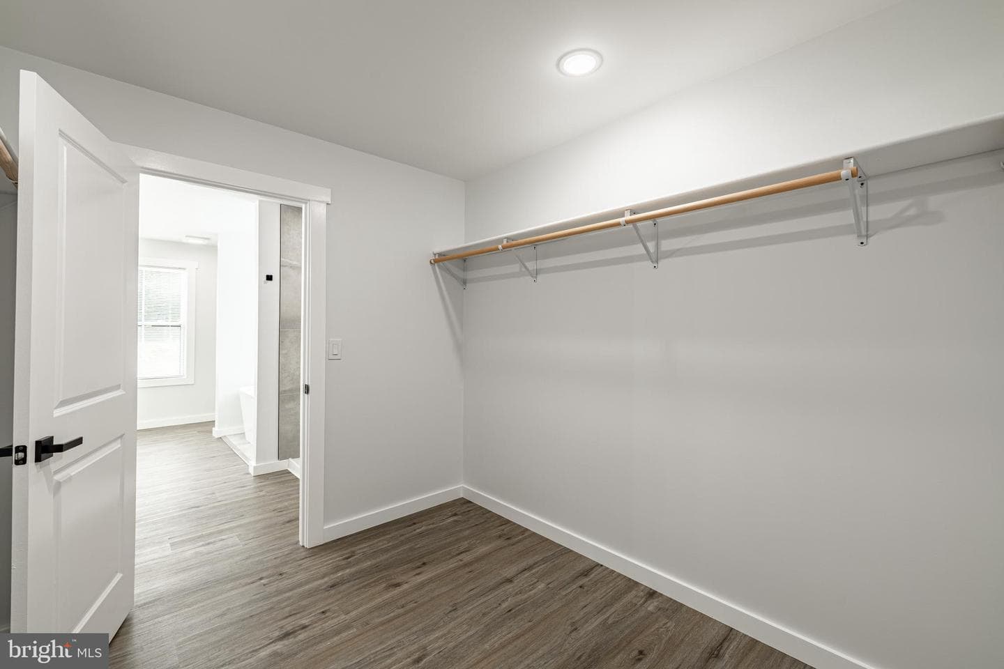 16061 Jefferson Highway photo 31