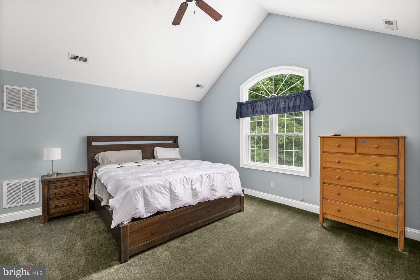 126 Village Dr photo 54
