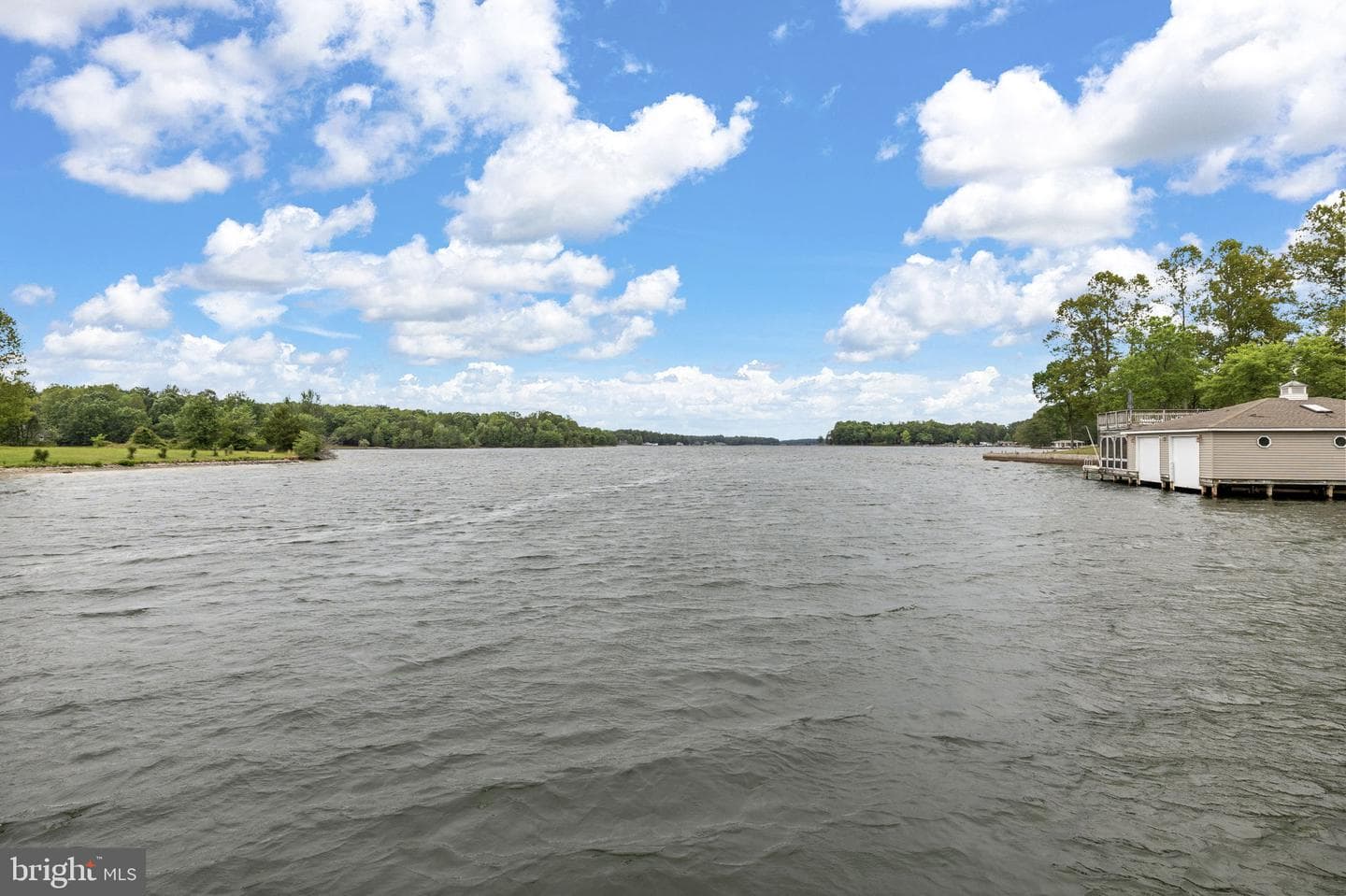 126 Village Dr photo 6