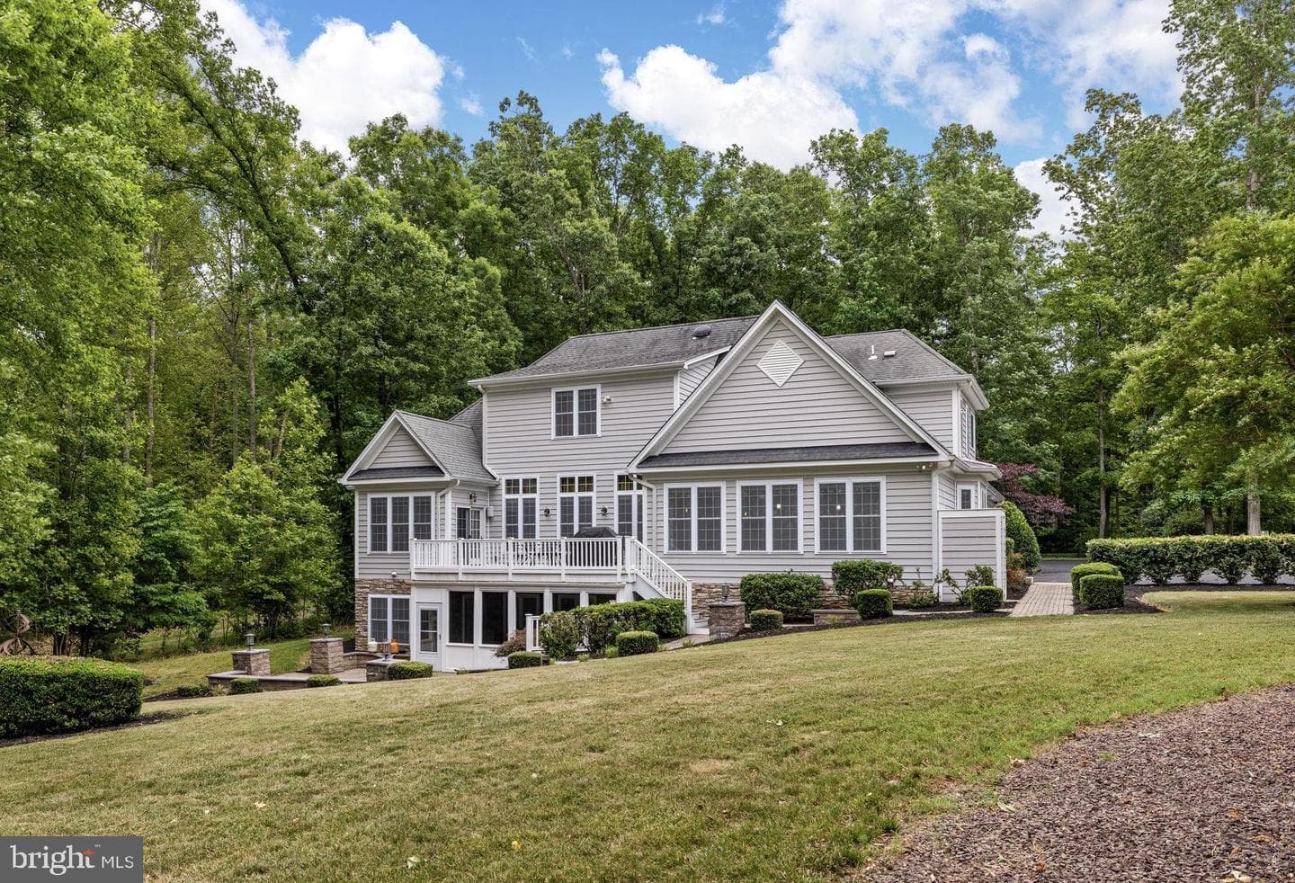 126 Village Dr photo 71