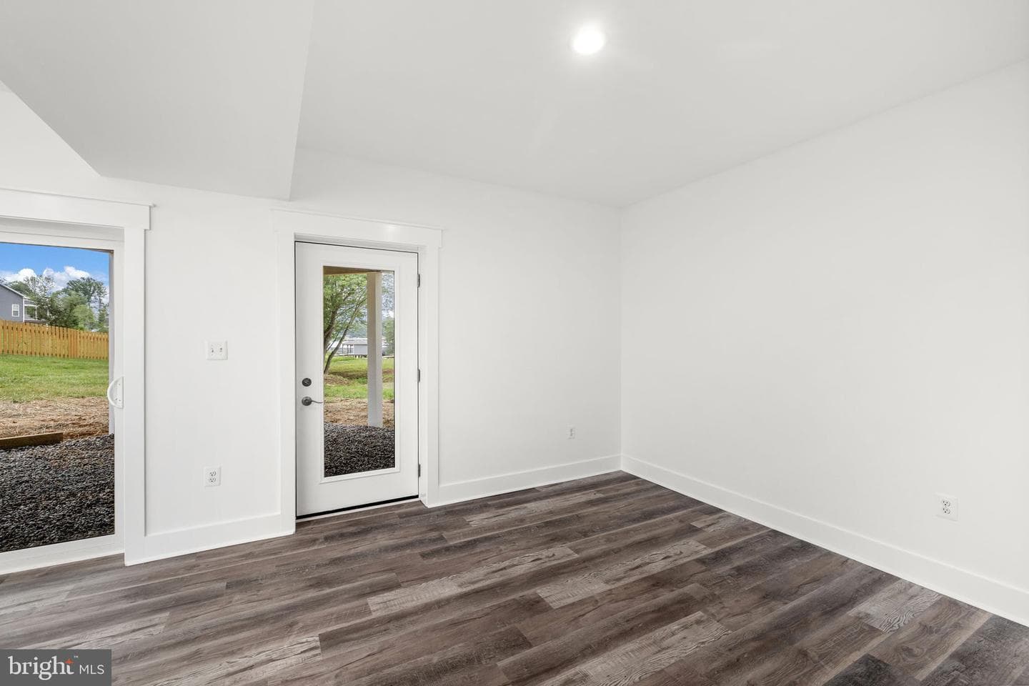 154 Waterview Drive photo 41