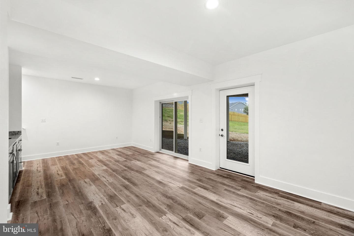 154 Waterview Drive photo 42