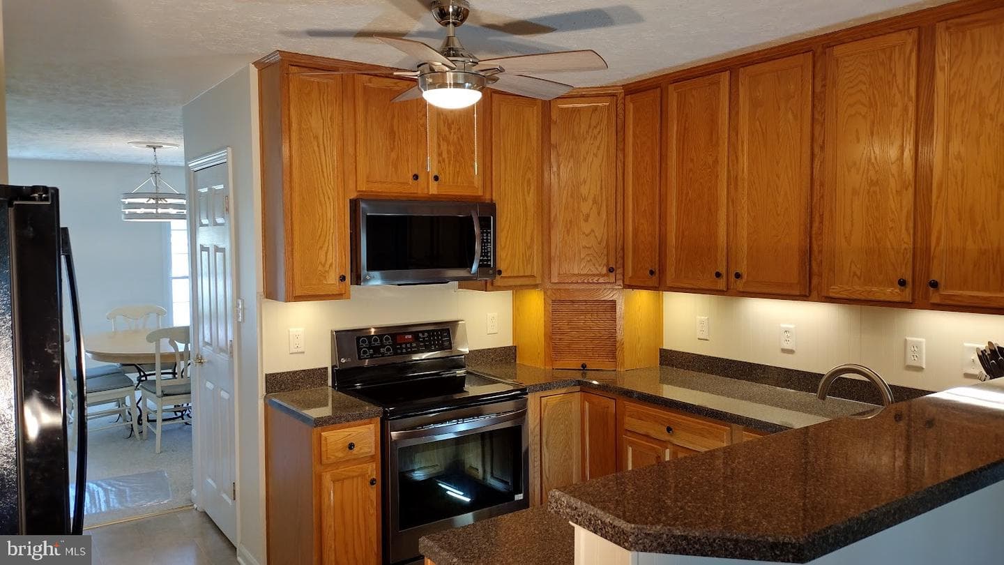 305 Catamaran Court photo 16