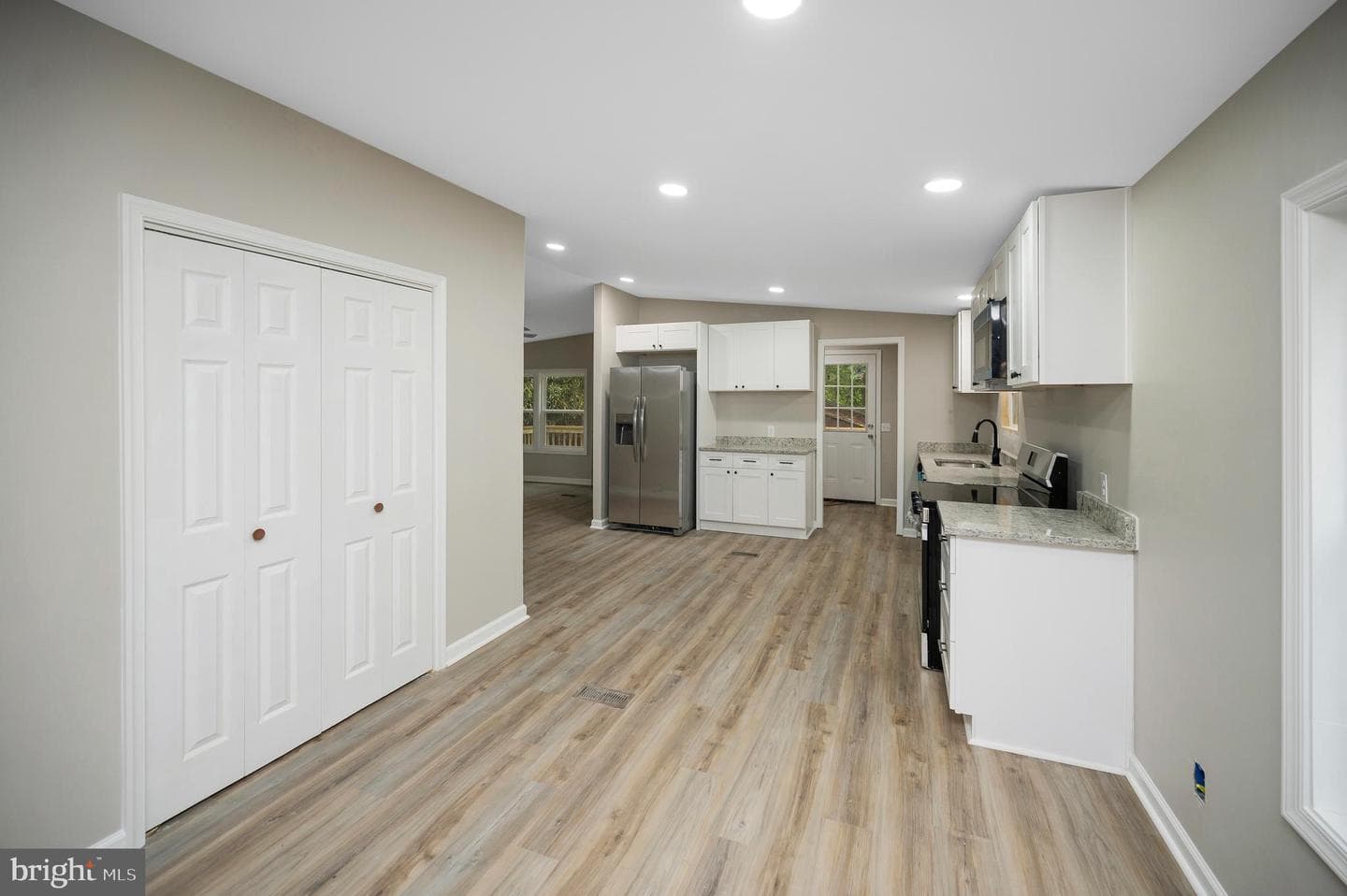 1438 Eastham Road photo 7