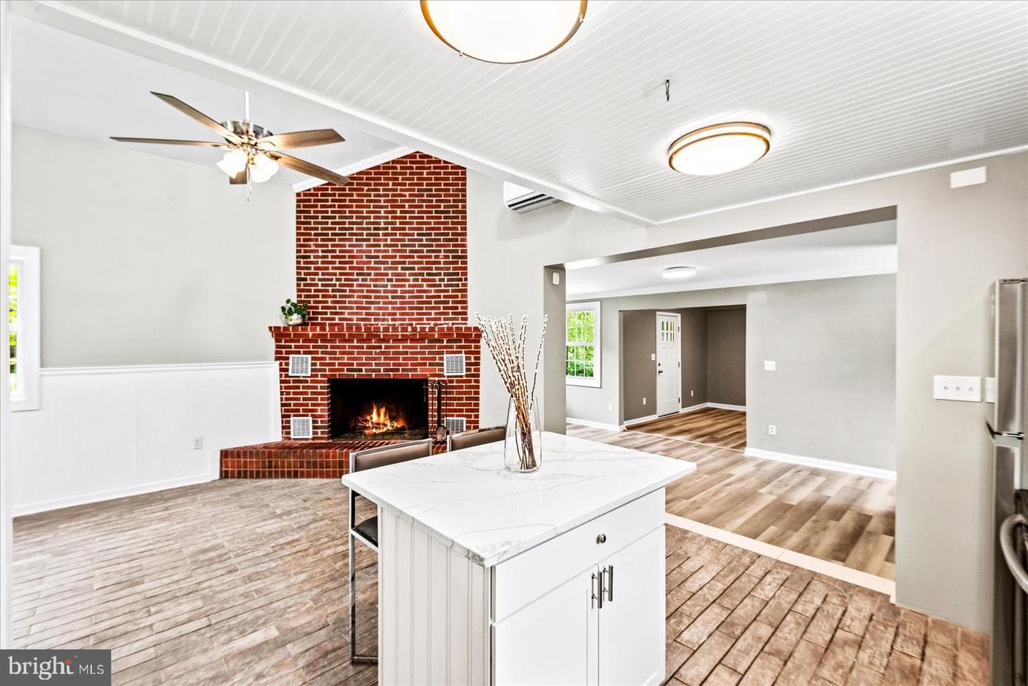 270 Ellis Drive photo 10