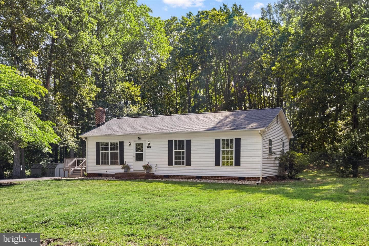 252 Evergreen Rd photo 3