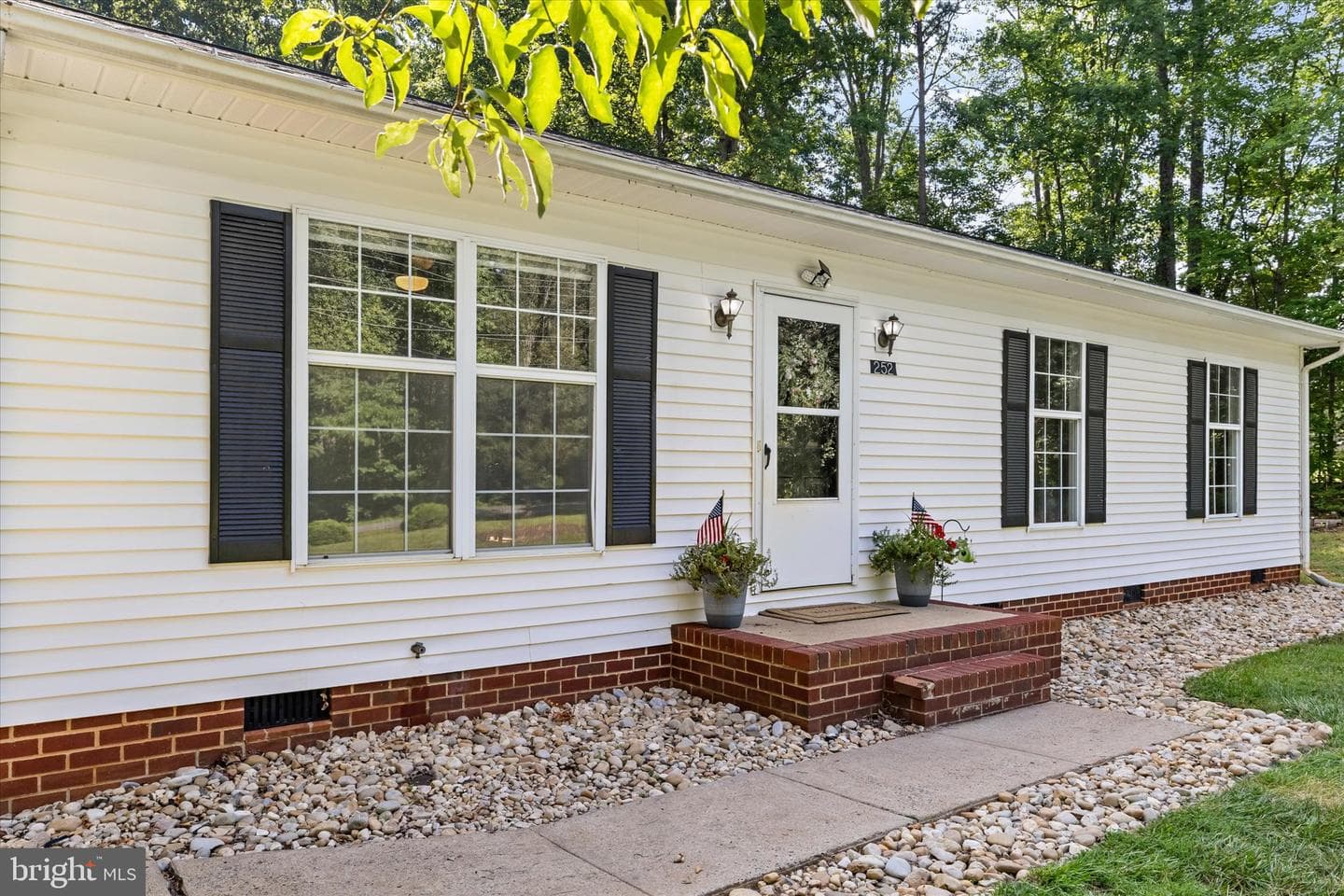 252 Evergreen Rd photo 7
