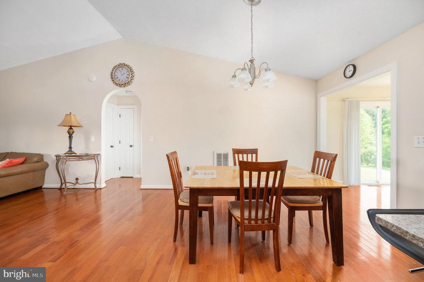 160 Lancaster Court photo 26
