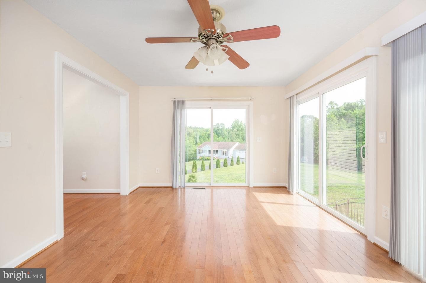 160 Lancaster Court photo 40