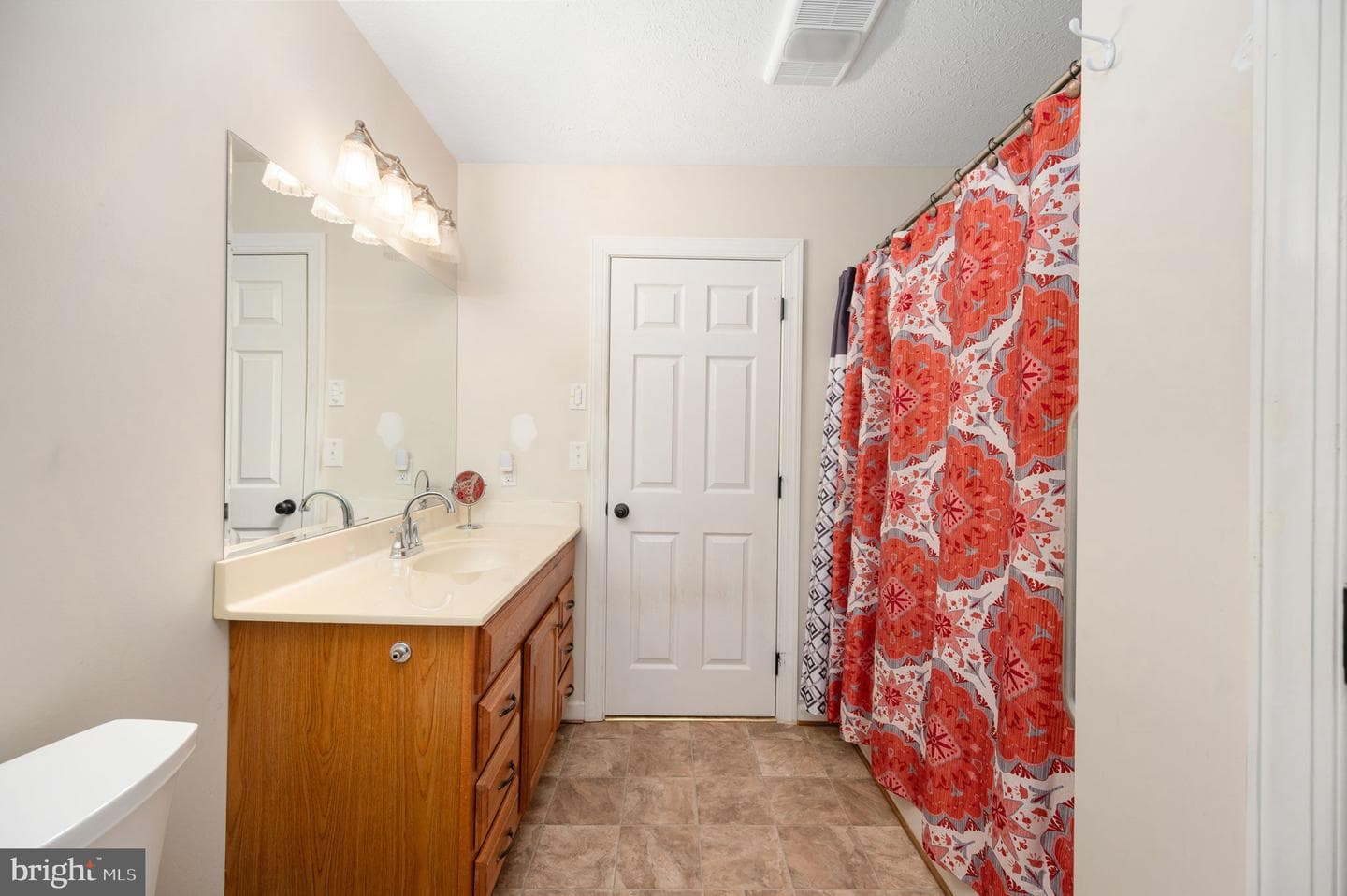 160 Lancaster Court photo 53