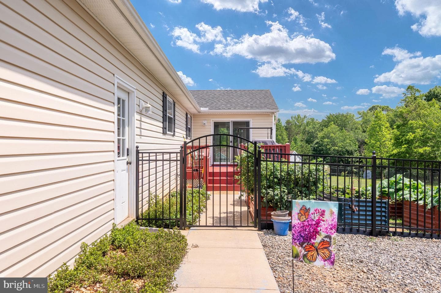 160 Lancaster Court photo 57