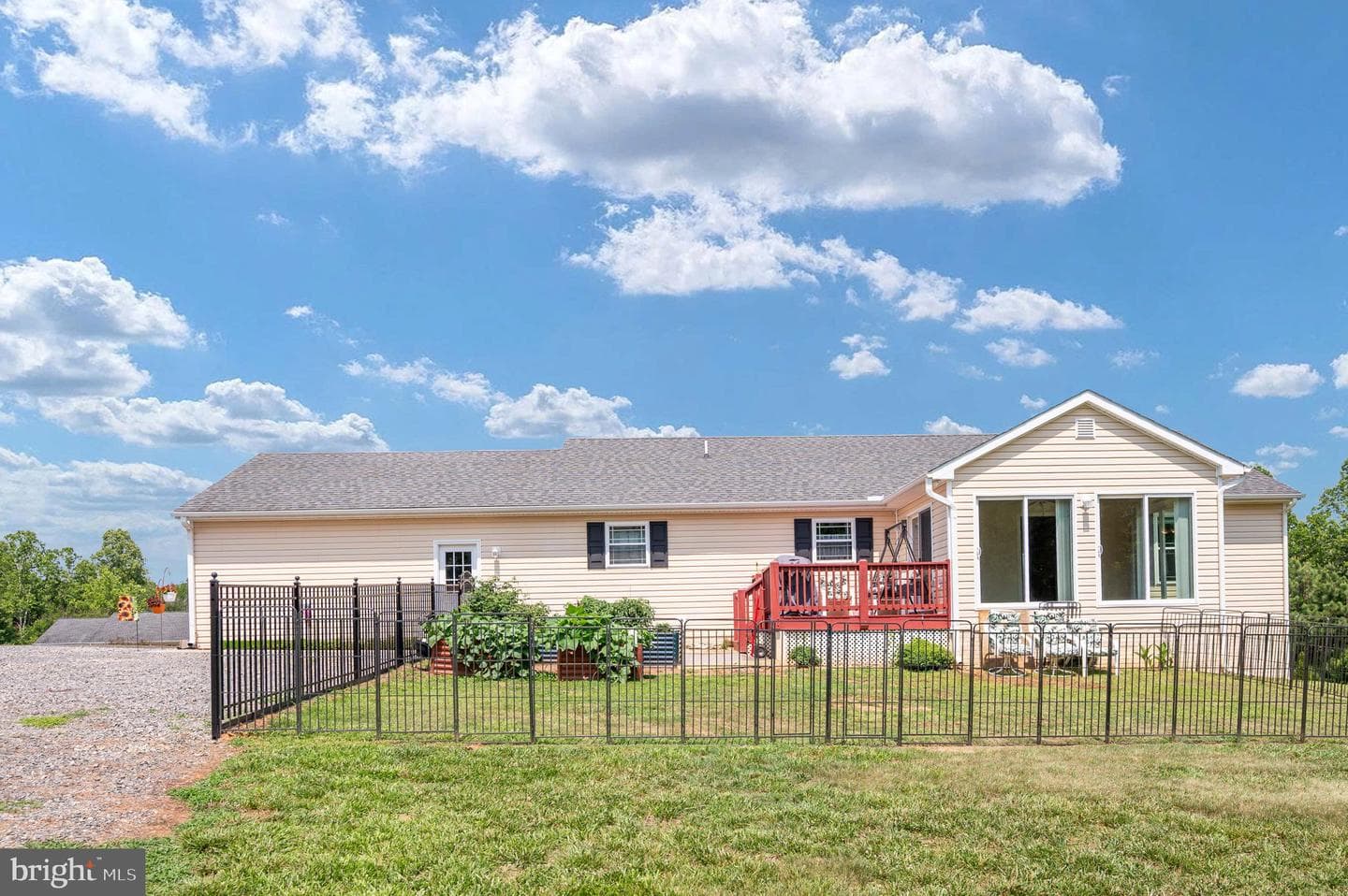 160 Lancaster Court photo 66