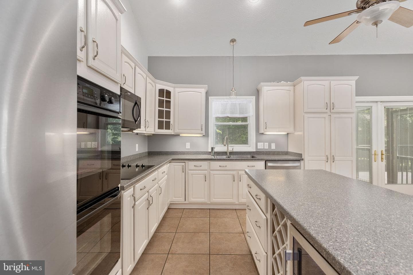 197 Oakleigh Lane photo 28