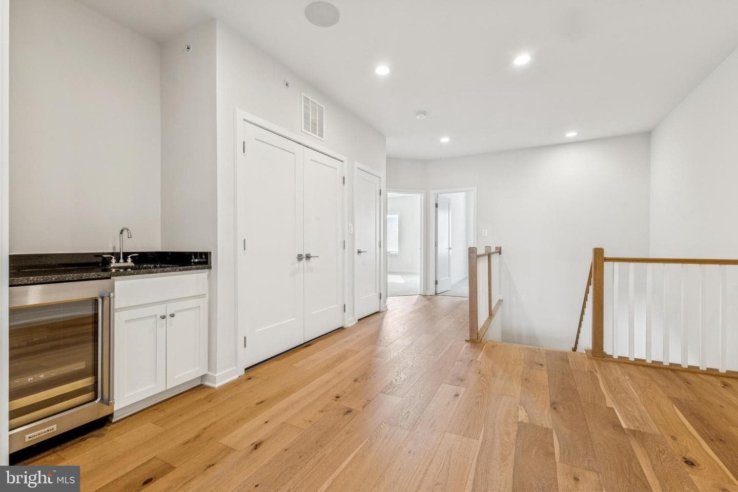 43186 Mongold Square photo 22