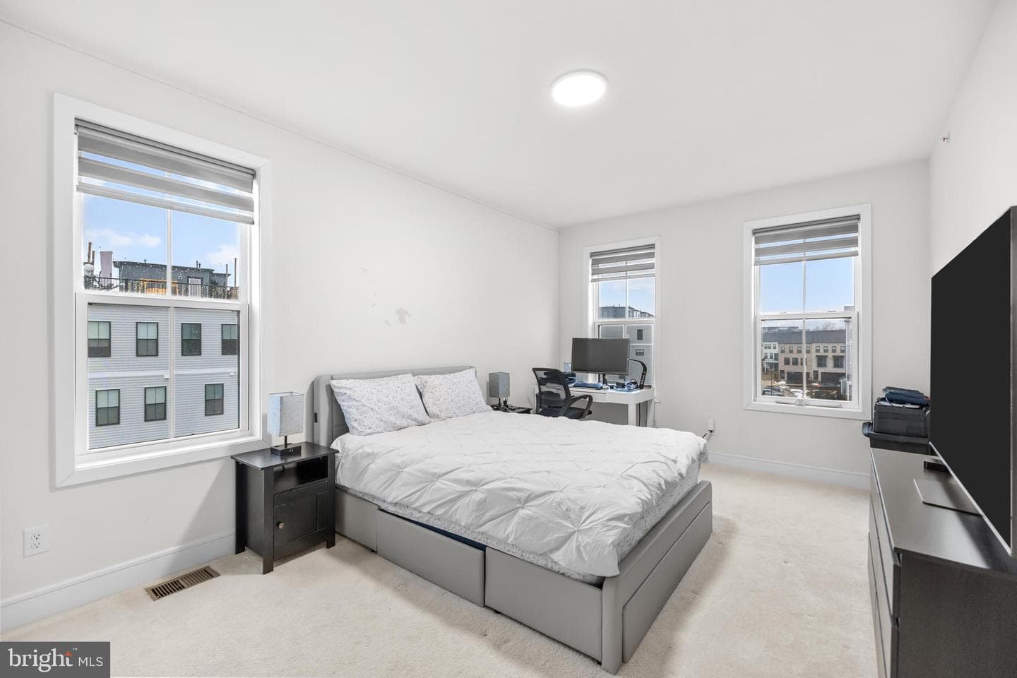 43255 Farringdon Square photo 27