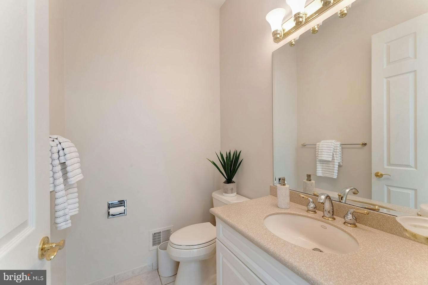 40436 Beacon Hill Drive photo 32