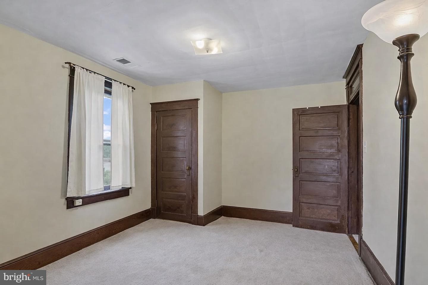 200 S Orchard Drive photo 18