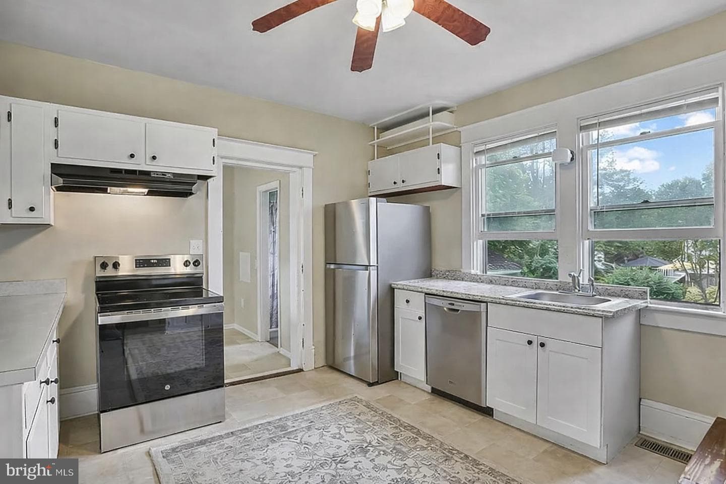 200 S Orchard Drive photo 9