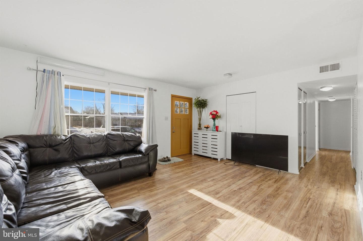 1607 N Brunswick Street photo 7