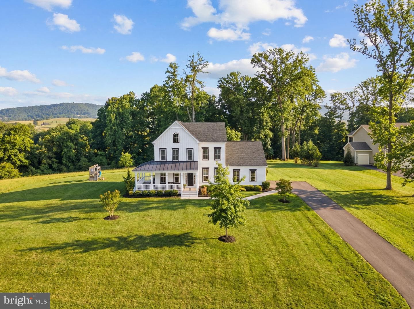 14072 Amys Meadow Court photo 4