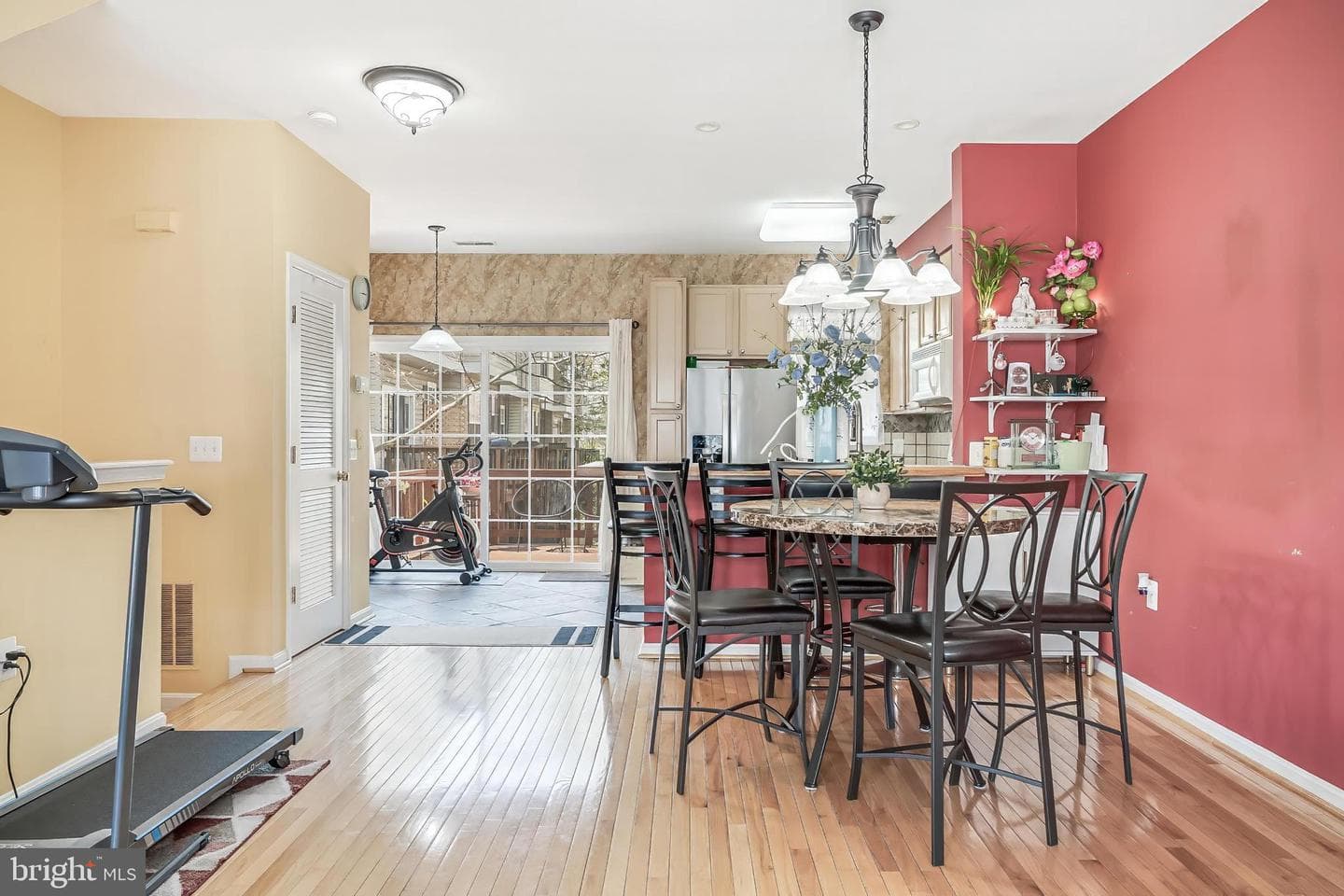 23097 Fontwell Square photo 13