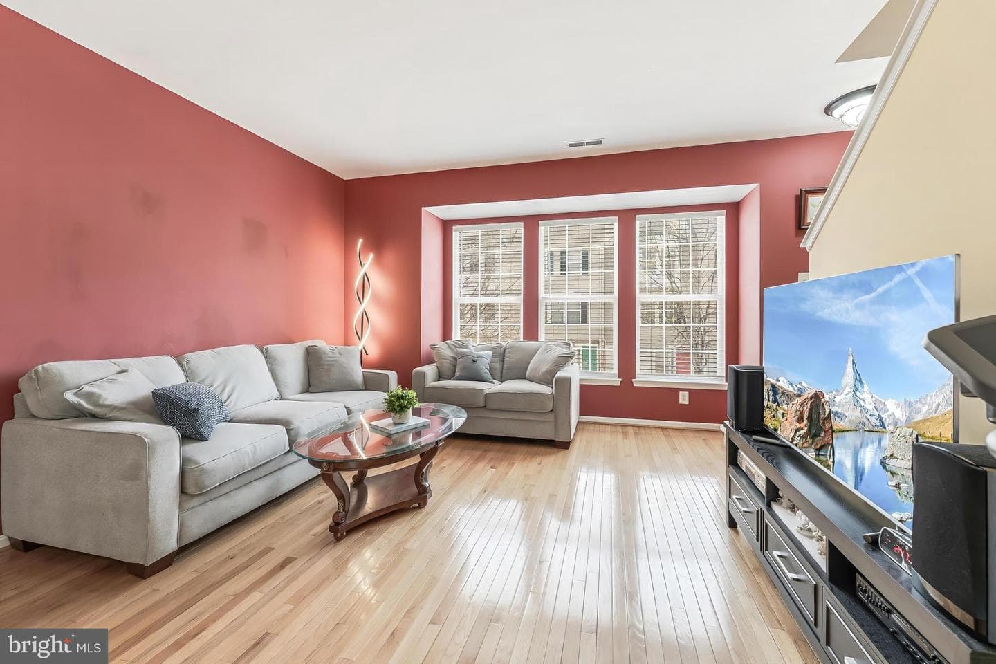 23097 Fontwell Square photo 16