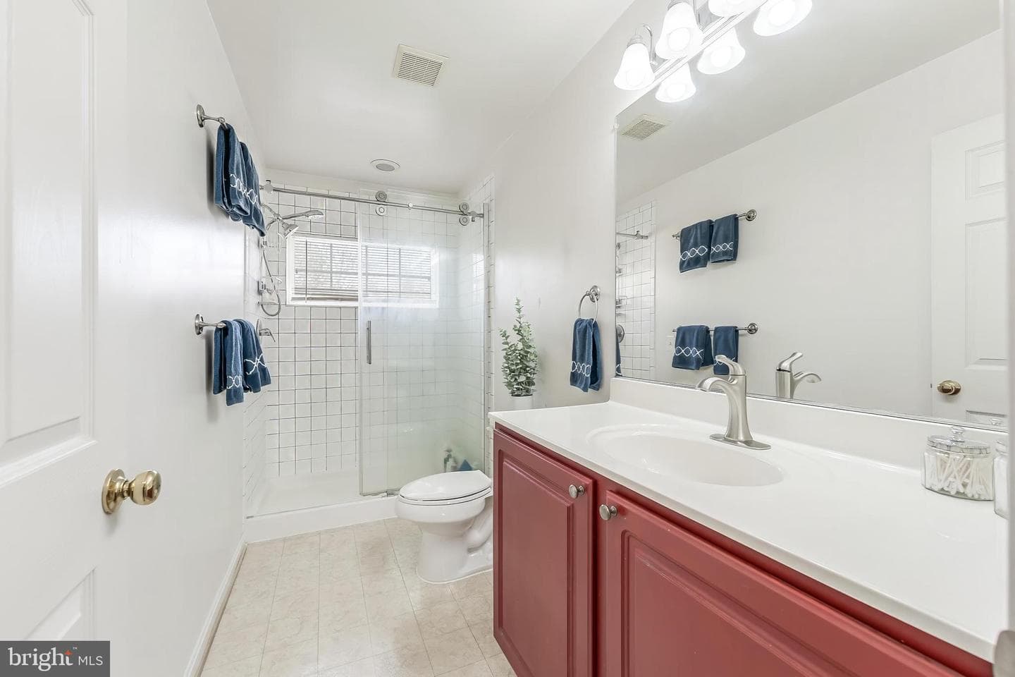 23097 Fontwell Square photo 18