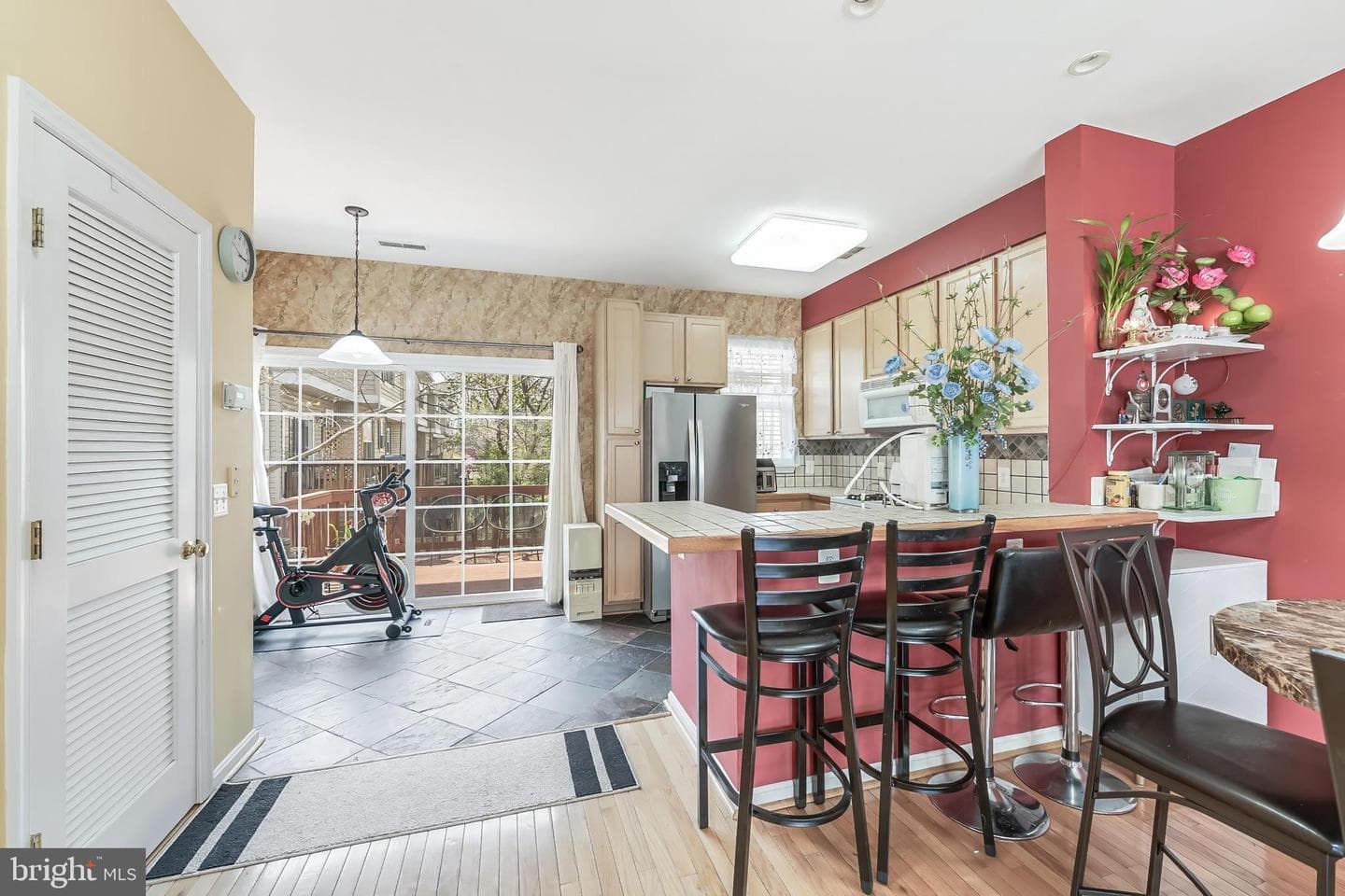 23097 Fontwell Square photo 3