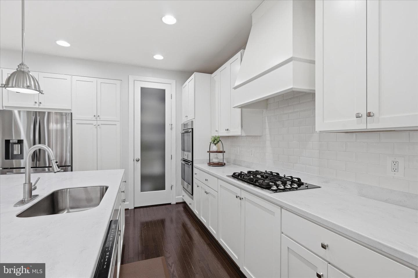 44537 Neponset Street photo 13
