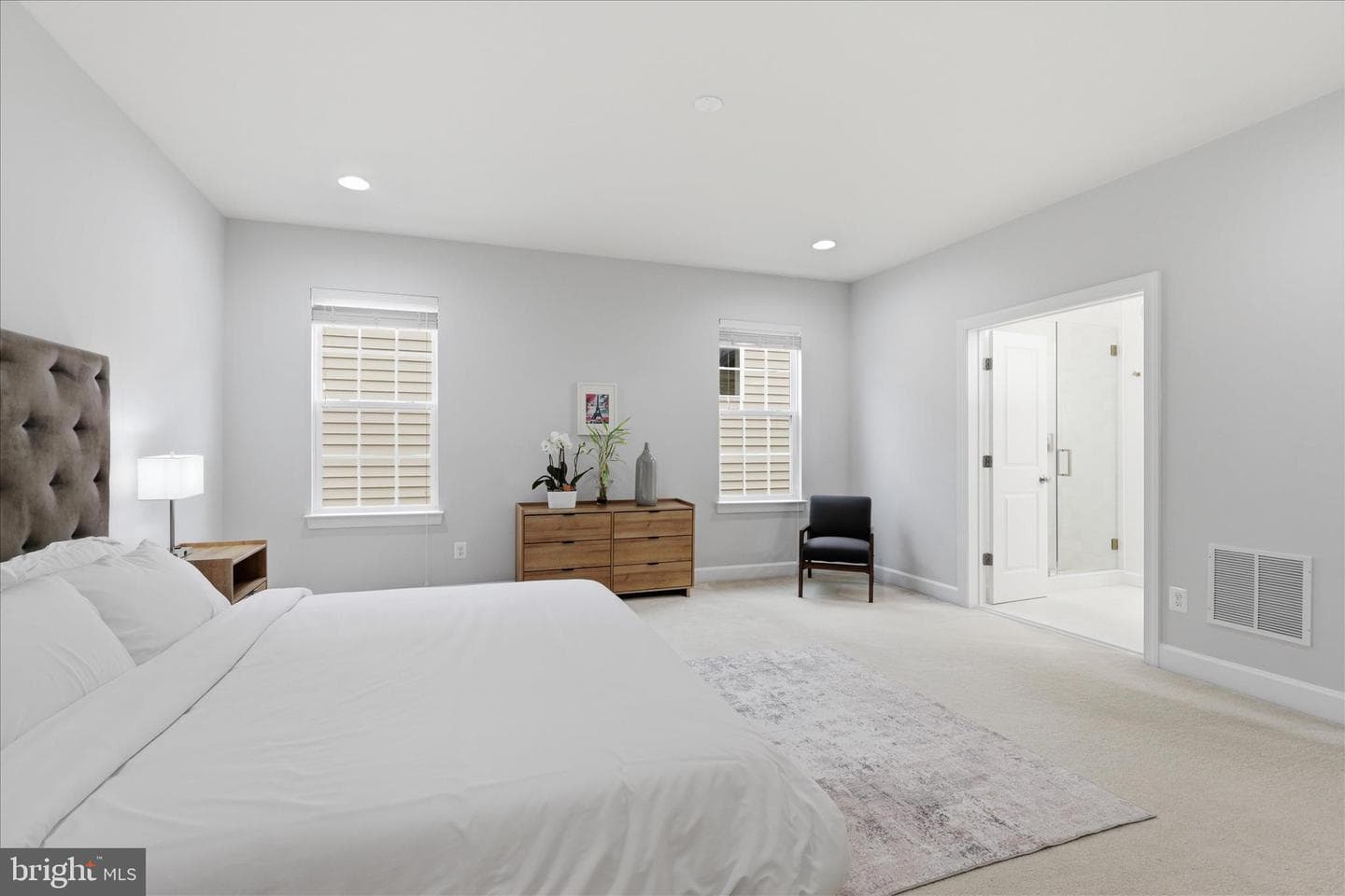 44537 Neponset Street photo 23
