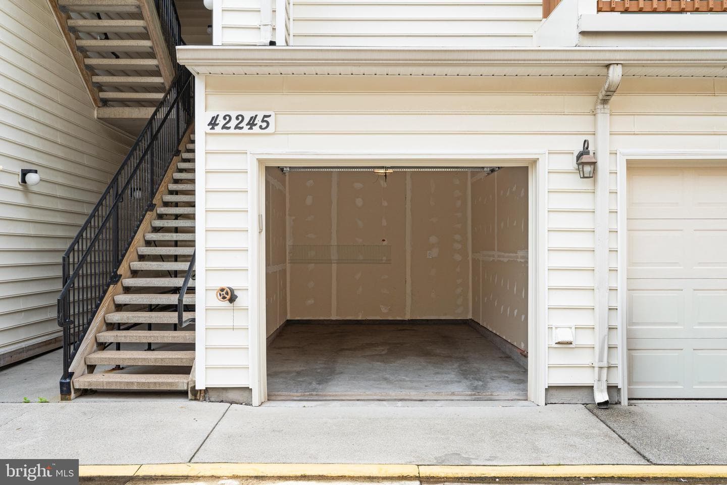 24546 Byrne Meadow Square photo 44