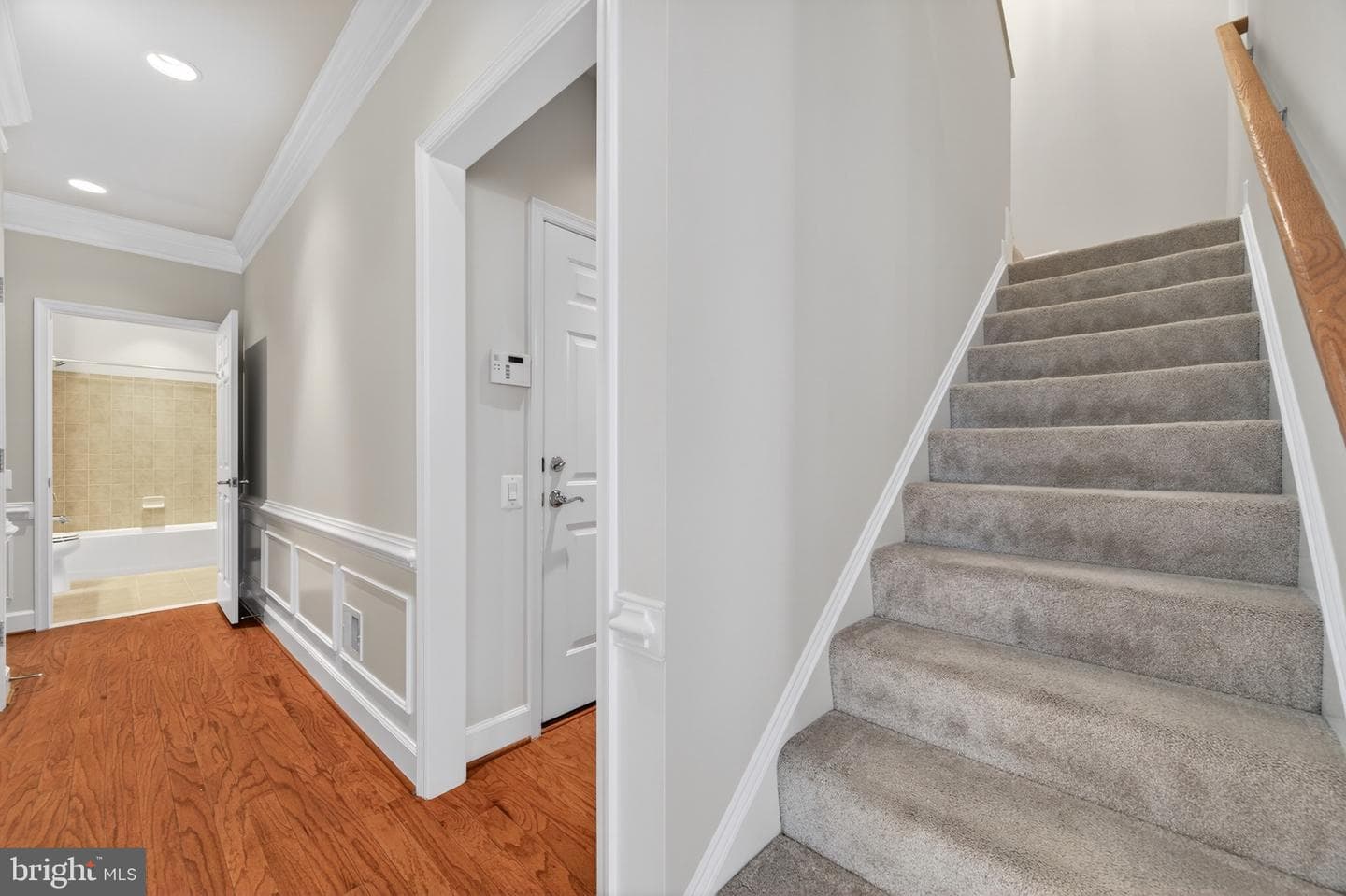 44397 Maltese Falcon Square photo 39