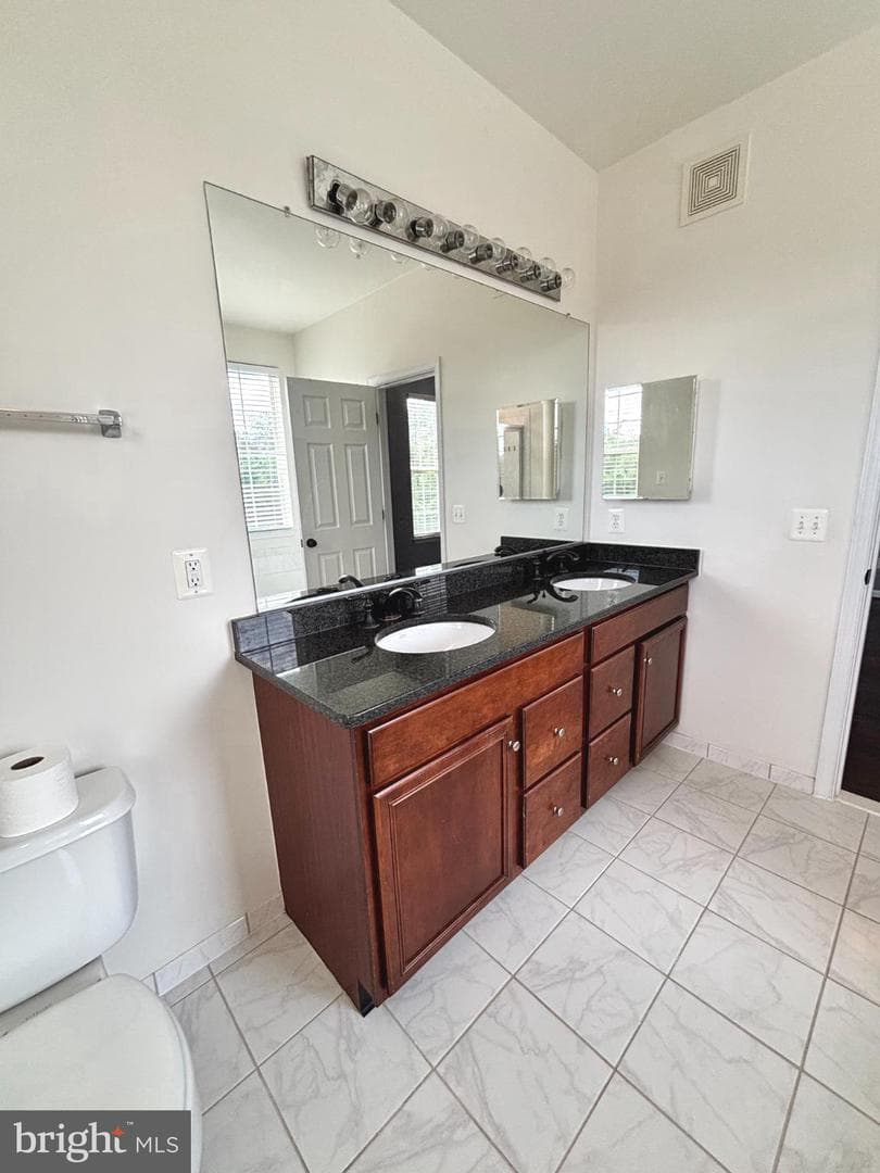 20365 Belmont Park Terrace #118 photo 59