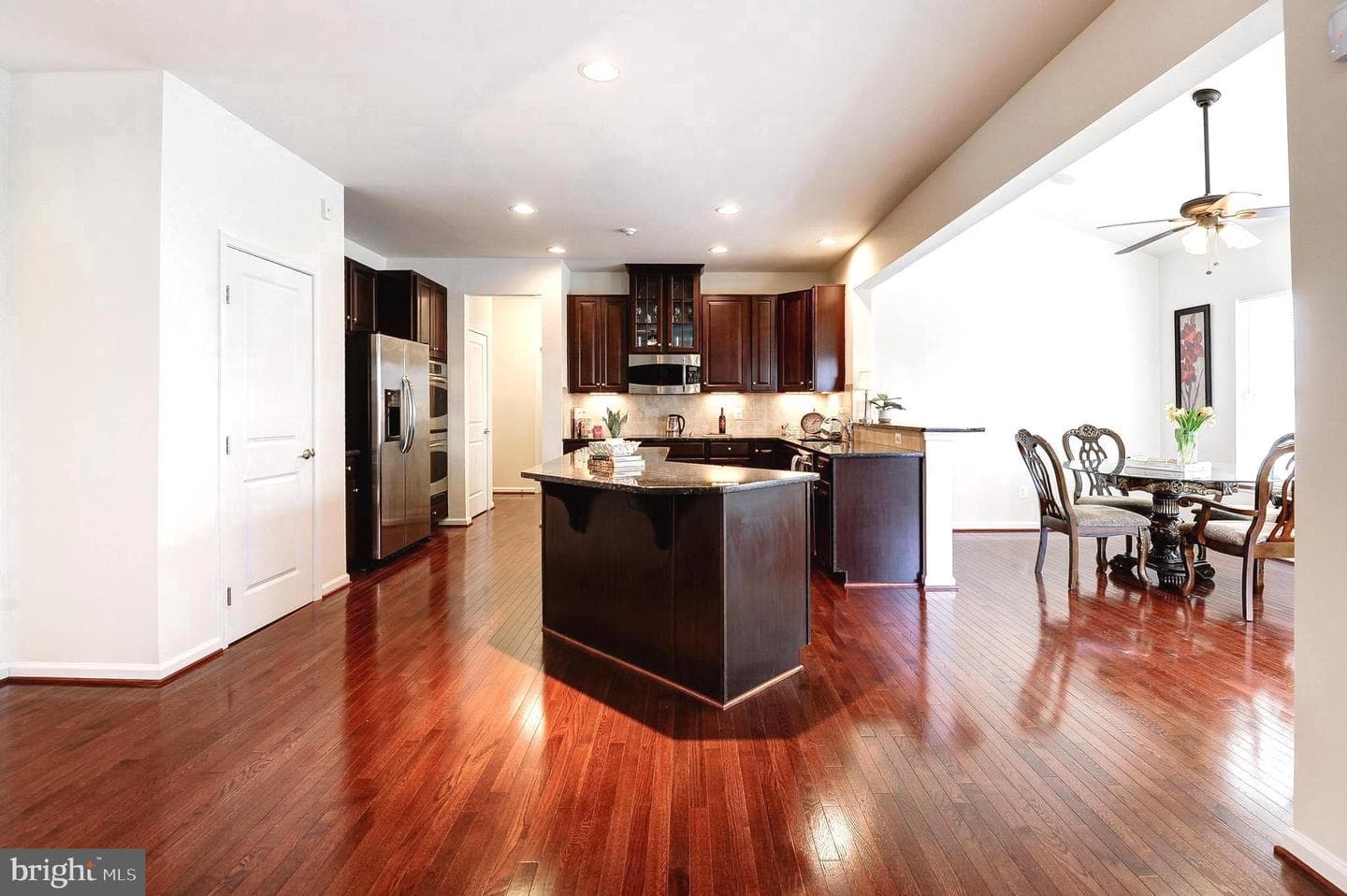 9 Fox Meadow Drive photo 4