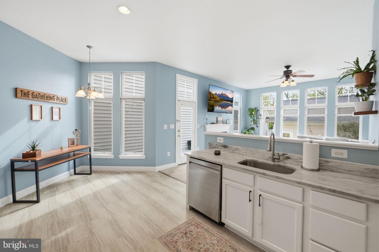 513 Gentlewood Sq photo 16
