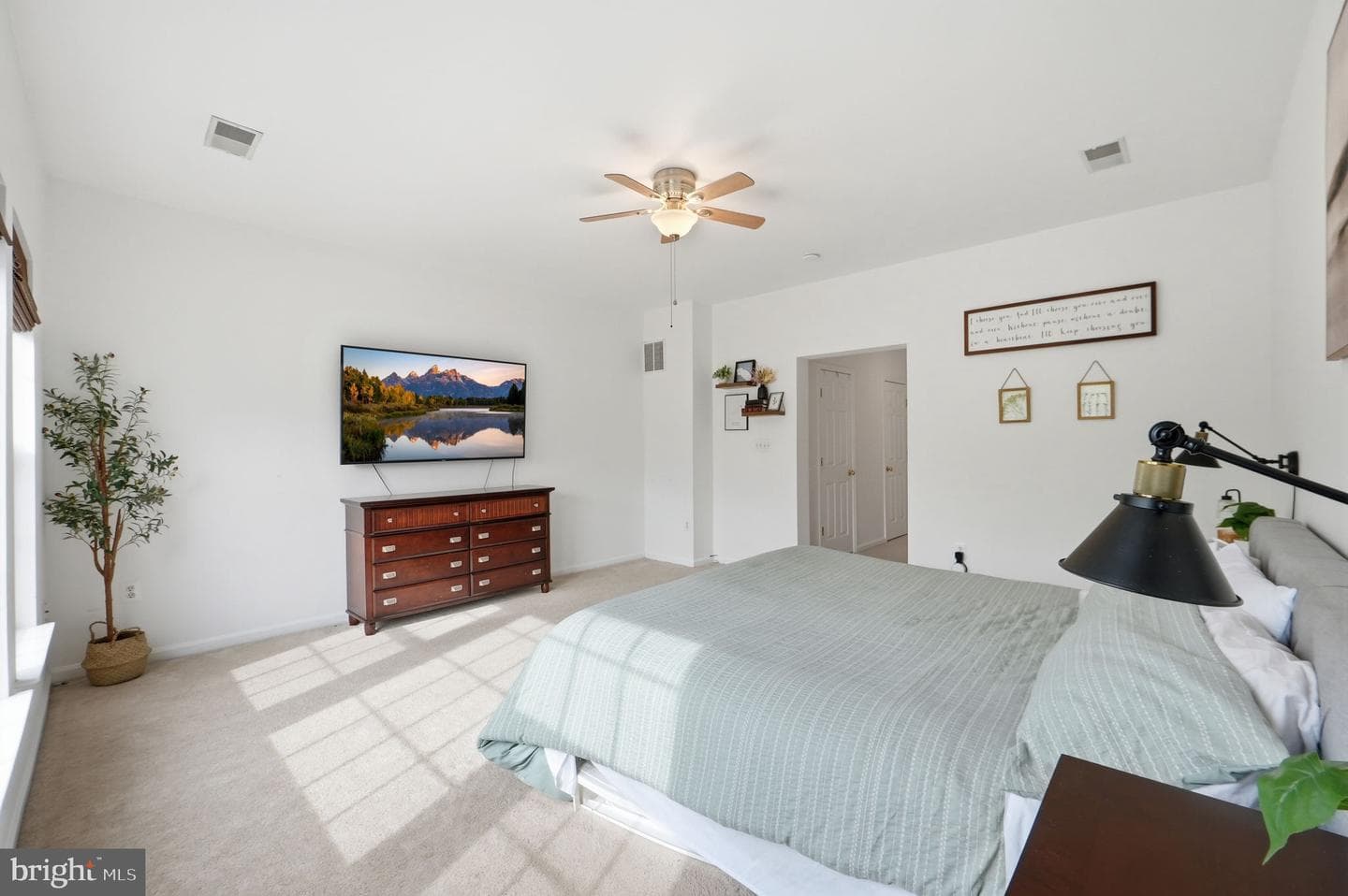 513 Gentlewood Sq photo 26