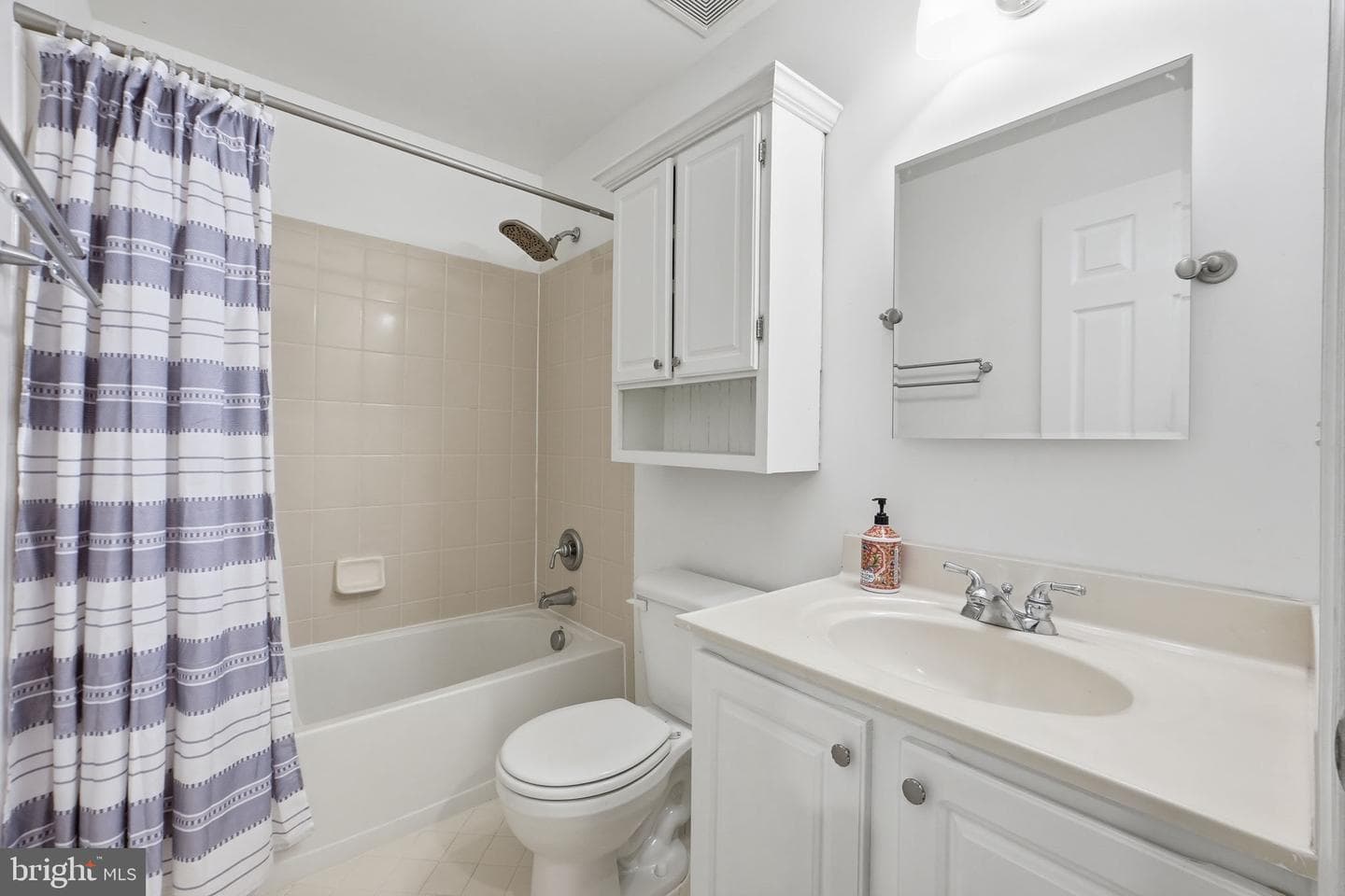 513 Gentlewood Sq photo 40