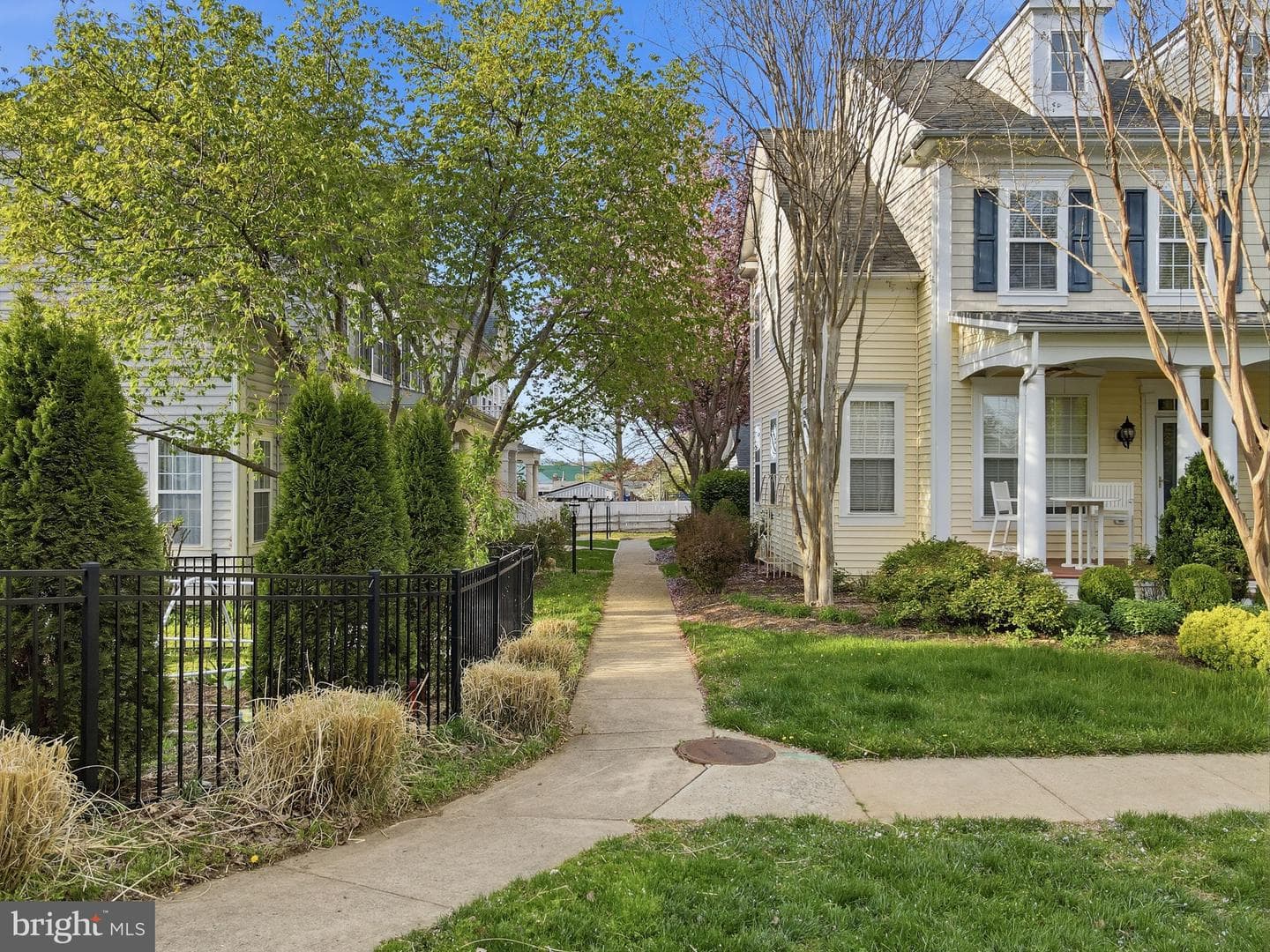 513 Gentlewood Sq photo 54