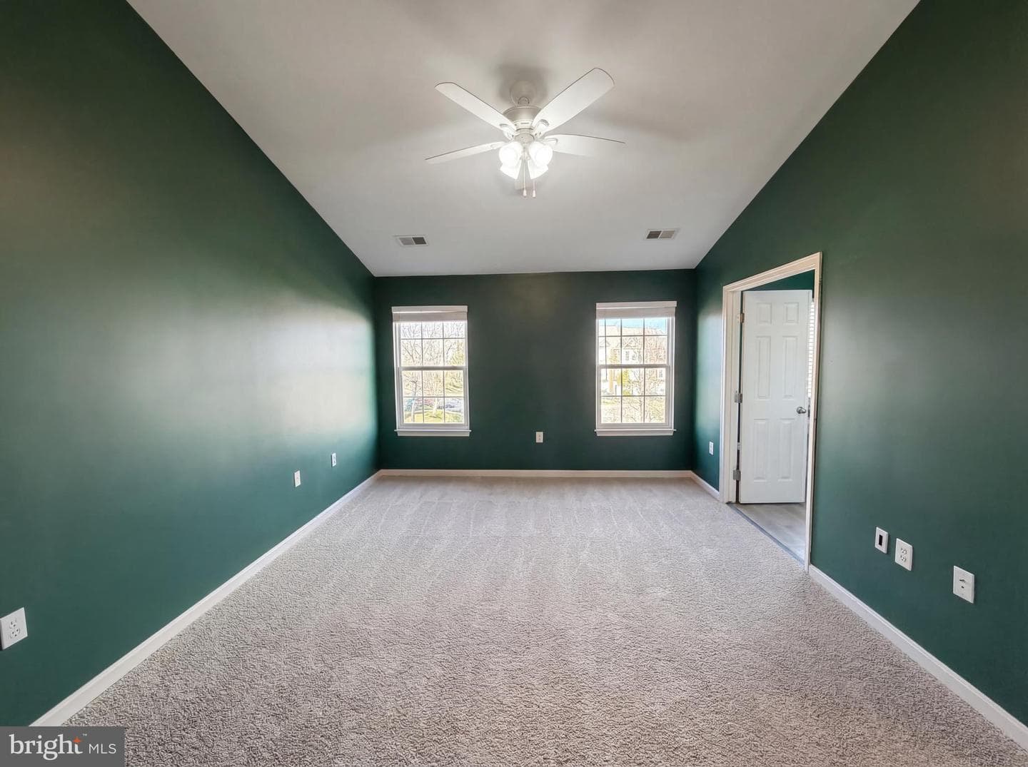 18560 Sierra Springs Square photo 4
