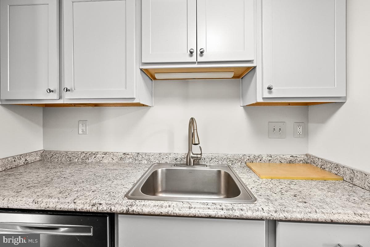 124 Marlow Street SW photo 9