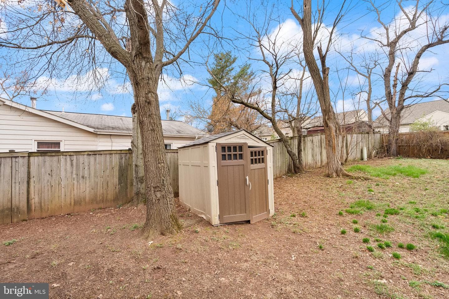 1301 N Amelia Street photo 24