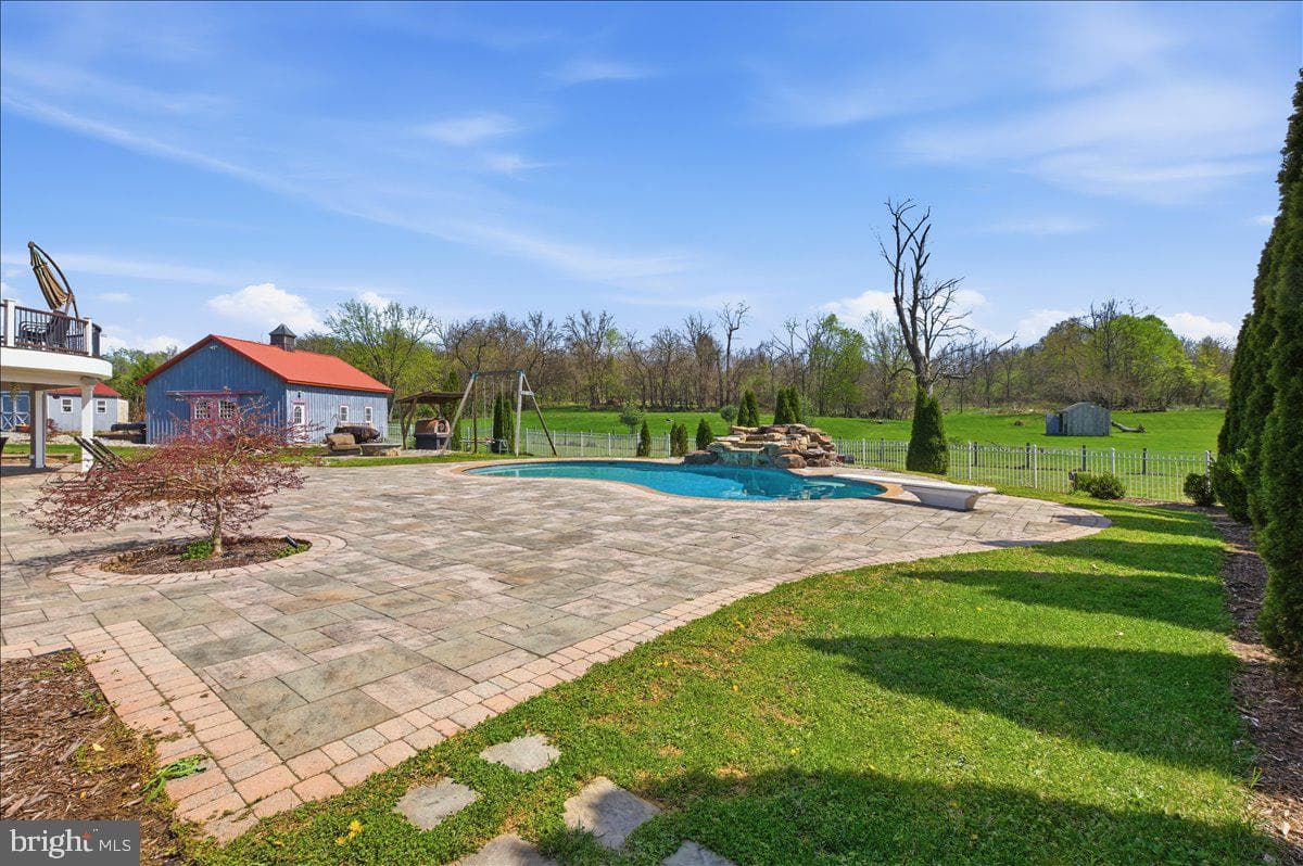 11950 Stonehouse View Court photo 16