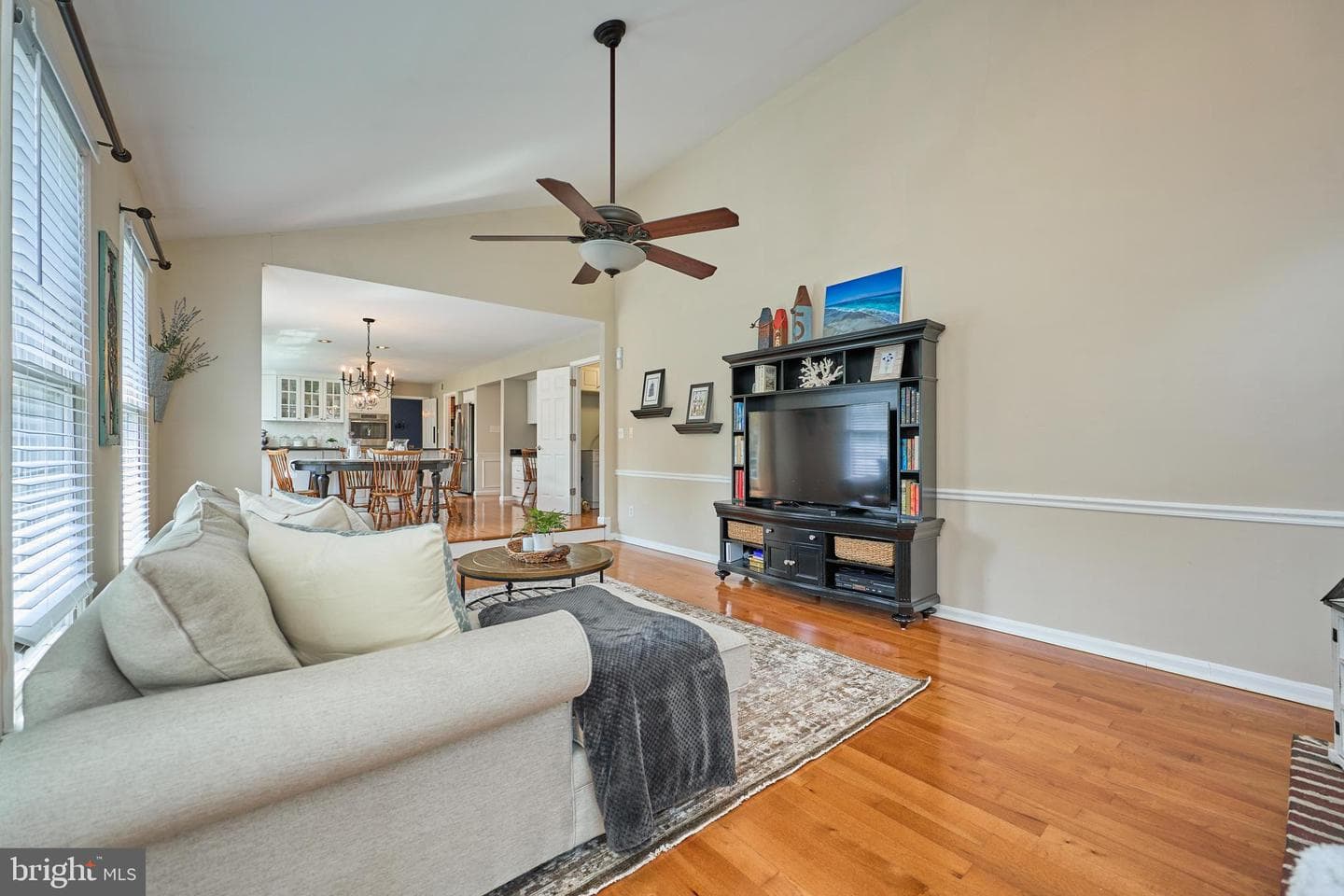 105 Whitney Place NE photo 14