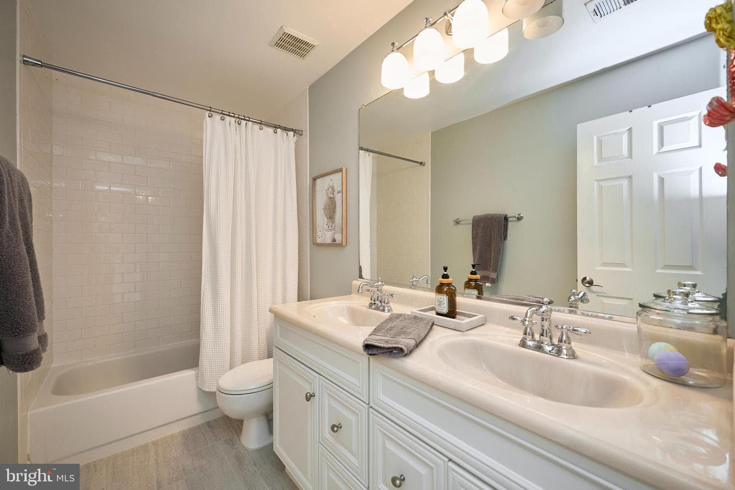 105 Whitney Place NE photo 42