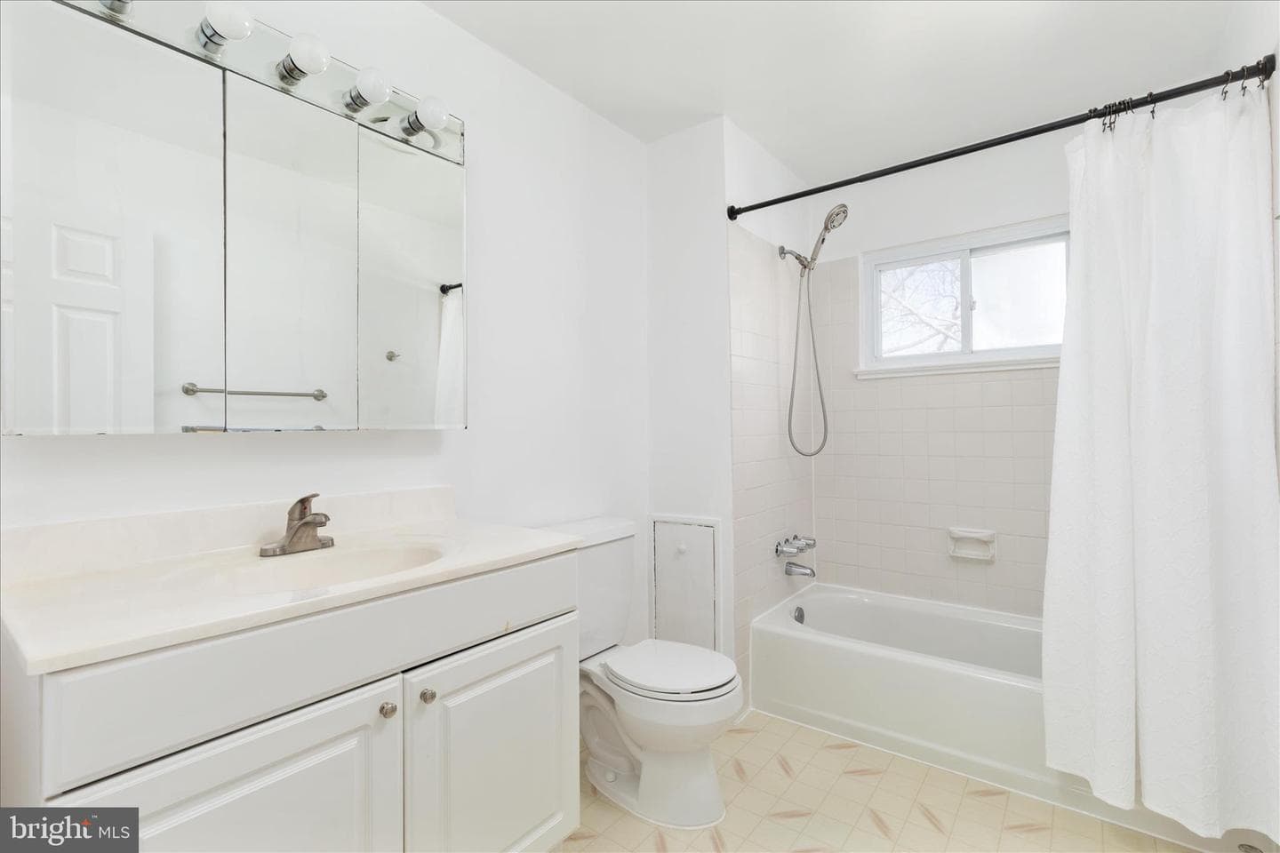 115 N Duke photo 10